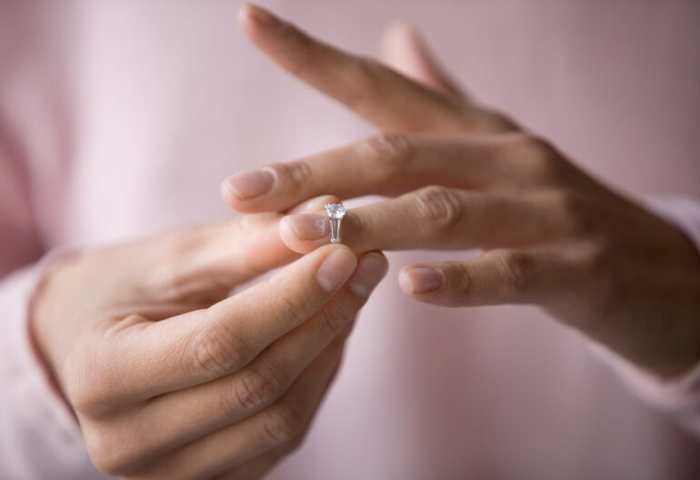 What Should You Bring to Your First Divorce Consultation?